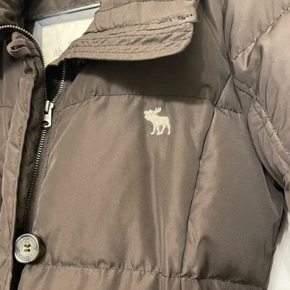 Abercrombie & Fitch puffer jacket 🫎 - Picture 3 of 6